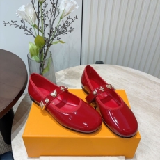 Louis Vuitton Flat Shoes